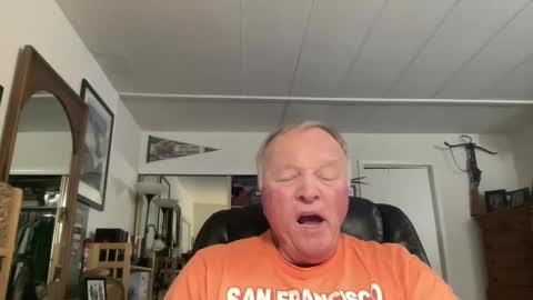 Snapshot of cookoosnest chatting on 11.04.25 cookoosnest online show from 11.04.25