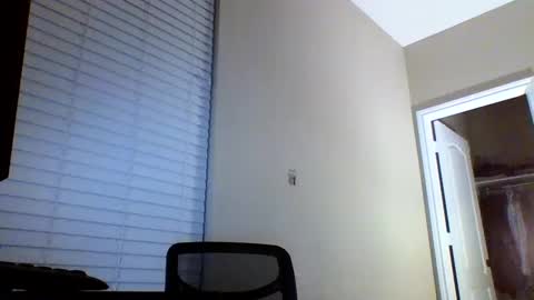 Snapshot of cooldude122222 chatting on 12.04.24 cooldude122222 online show from 12.04.24