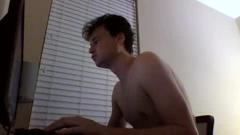 Snapshot of cooldude122222 chatting on 02.01.25 cooldude122222 online show from 02.01.25