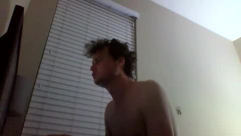 Snapshot of cooldude122222 chatting on 03.10.25 cooldude122222 online show from 03.10.25