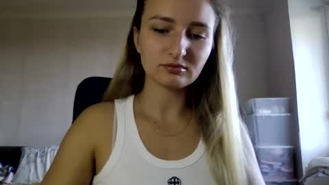 cora_fora online show from 09.15.25