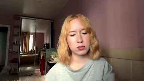 Snapshot of coradreith chatting on 07.23.26 Kira online show from 07.23.26