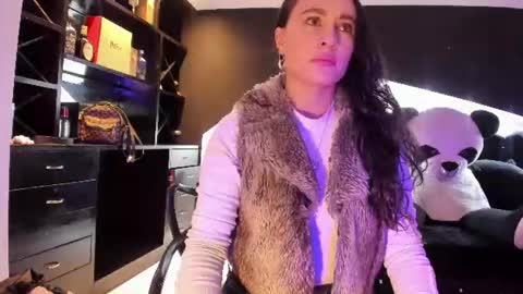 Coral  online show from 06.27.26