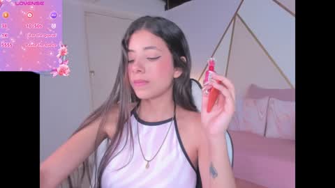 Snapshot of coral_taylorr chatting on 12.12.24 Coral online show from 12.12.24