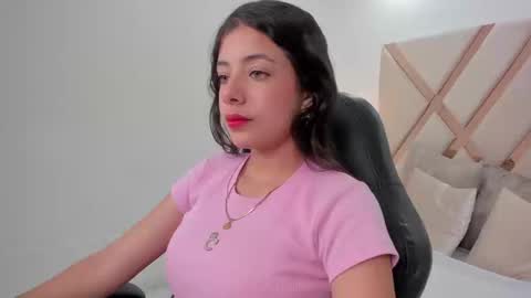 Snapshot of coral_taylorr chatting on 09.23.25 Coral online show from 09.23.25