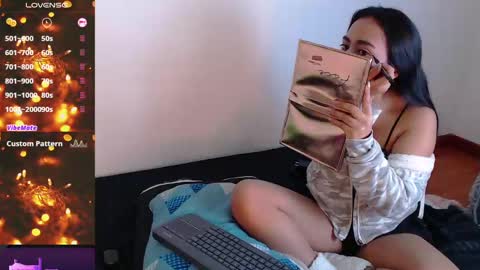 Snapshot of coraline2911 chatting on 12.20.24 coraline2911 online show from 12.20.24