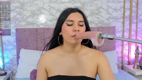 Snapshot of coraline_hot18 chatting on 12.31.24 coraline hot18 online show from 12.31.24