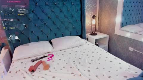  Red  online show from 04.11.26