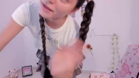 Snapshot of coralinexxx07 chatting on 07.16.26 Coraline uwu Bienvenidos al dulce mundo de Coraline Hola amores soy Coraline Una chica tierna juguetona online show from 07.16.26
