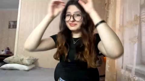 Snapshot of coreycorcoran chatting on 11.03.25 Elisheva online show from 11.03.25