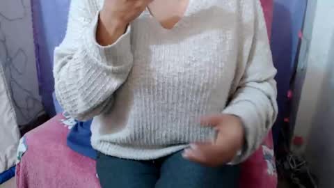 Snapshot of corinnahothotxxx chatting on 09.09.25 corinnahothotxxx online show from 09.09.25