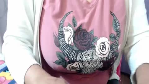 Snapshot of corinnahothotxxx chatting on 11.01.25 corinnahothotxxx online show from 11.01.25