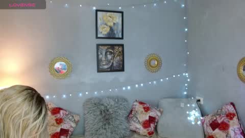 CORINNDUPONT online show from 01.19.26