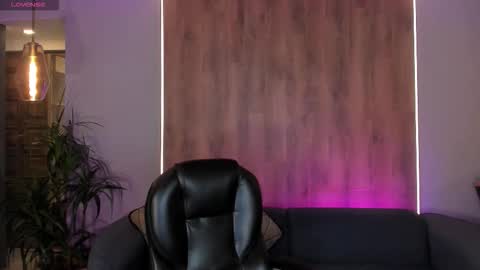 Corinne Russo online show from 09.30.25