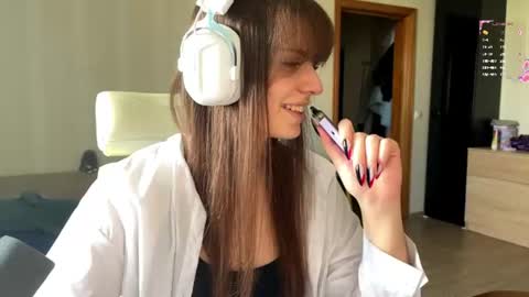 Snapshot of corrienavanjo chatting on 07.21.26 corrienavanjo online show from 07.21.26