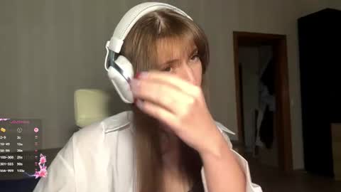 Snapshot of corrienavanjo chatting on 07.30.26 corrienavanjo online show from 07.30.26