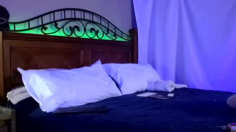 cosdaddy online show from 11.10.25