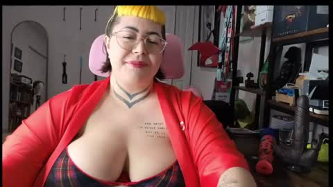Snapshot of cosplaybruja305 chatting on 07.28.26 Miss Mei online show from 07.28.26