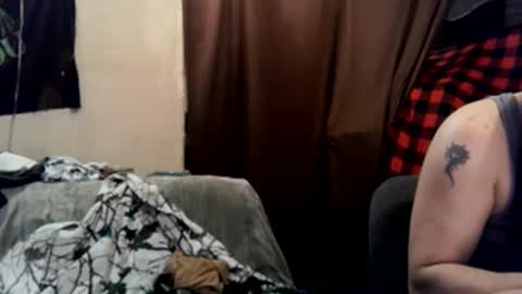 Snapshot of countryfuckers chatting on 03.10.25 Alaskawildcouple online show from 03.10.25