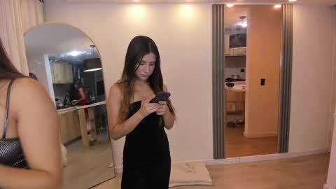 couple_funnyy online show from 02.28.25