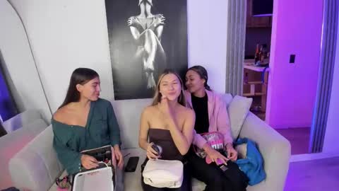 couple_funnyy online show from 11.22.25