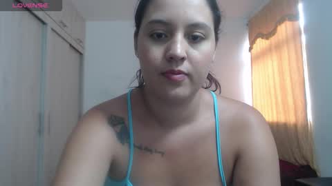 Snapshot of couple_sexandlove chatting on 09.27.25 ALEJANDRO Y EMILY online show from 09.27.25