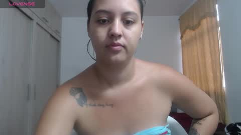 Snapshot of couple_sexandlove chatting on 09.30.25 ALEJANDRO Y EMILY online show from 09.30.25