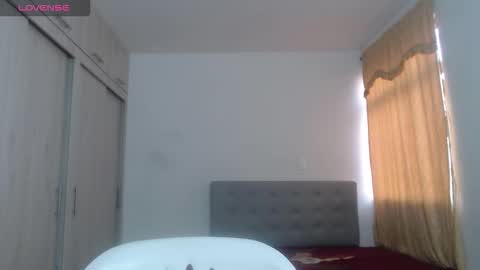 Snapshot of couple_sexandlove chatting on 10.05.25 ALEJANDRO Y EMILY online show from 10.05.25
