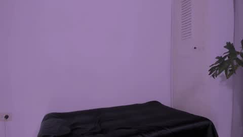 Snapshot of couple_sexxo chatting on 10.19.25 Couple sexxo online show from 10.19.25