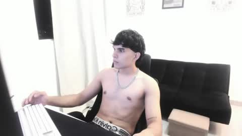 MIA LIZ AND SAM online show from 07.23.26