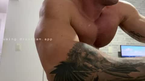 couplemuscle40 online show from 06.14.26