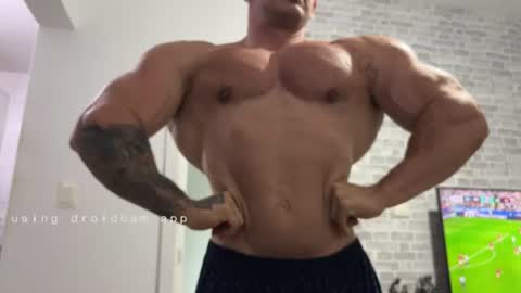 couplemuscle40 online show from 06.22.26