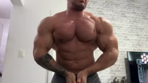 couplemuscle40 online show from 07.23.26
