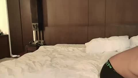 Snapshot of coupletoy97 chatting on 01.18.25 Sandra and Tom online show from 01.18.25