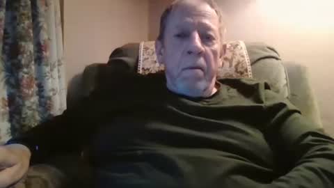 Snapshot of courieral1 chatting on 10.25.25 courieral1 online show from 10.25.25