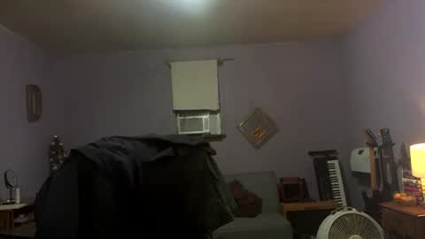 Snapshot of courtshipdating chatting on 12.03.25 Harry online show from 12.03.25