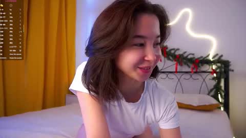 Yui online show from 02.15.26