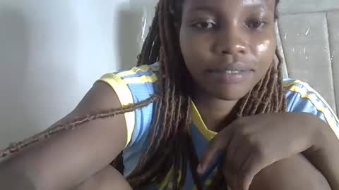 Snapshot of craizybitch chatting on 03.10.25 craizybitch online show from 03.10.25