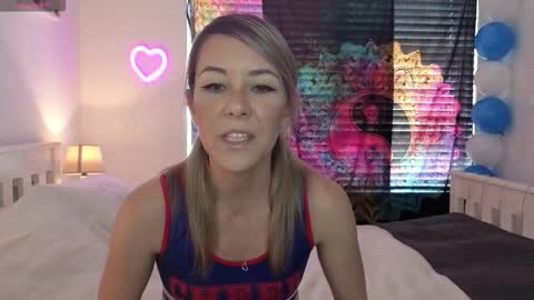 Snapshot of crazy_ass_stacy chatting on 12.01.25 Stacy 2pm to 6pm mon-fri 3 CAT online show from 12.01.25