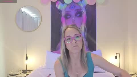 Snapshot of crazy_ass_stacy chatting on 03.04.26 Stacy 2pm to 6pm mon-fri 3 CAT online show from 03.04.26