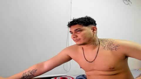 Snapshot of crazy_keisyhot chatting on 11.05.25 crazy_keisyhot online show from 11.05.25