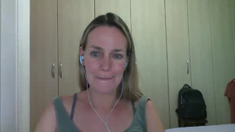 Anny online show from 02.25.25