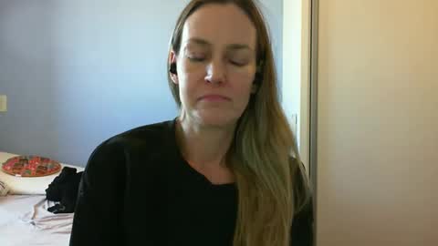 Anny online show from 09.29.25