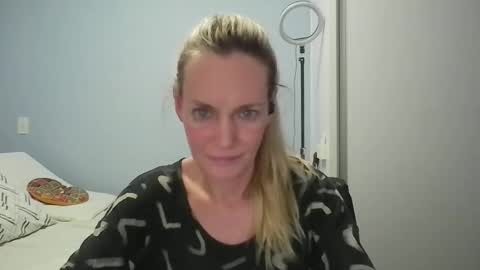 Anny online show from 02.08.26