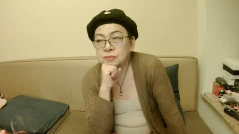 Snapshot of crazychika chatting on 03.03.25 Kelly online show from 03.03.25