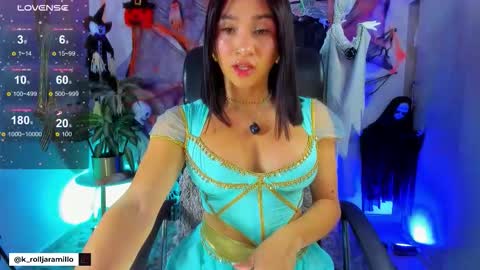 Snapshot of crazydollforsex chatting on 10.18.25 crazydollforsex online show from 10.18.25