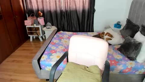 LAURA online show from 06.04.26
