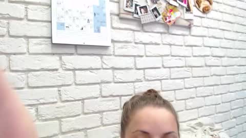 Crazyy Girl  online show from 02.01.26