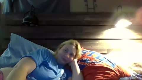 Snapshot of creamymadona chatting on 09.27.25 Heather online show from 09.27.25