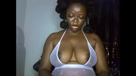 Snapshot of creamypussyxx chatting on 06.03.26 creamypussyxx online show from 06.03.26